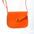 Petit sac orange en cuir à bandoulière "Camille" - fermeture aimant