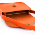 Petit sac orange en cuir à bandoulière "Camille" - fermeture aimant