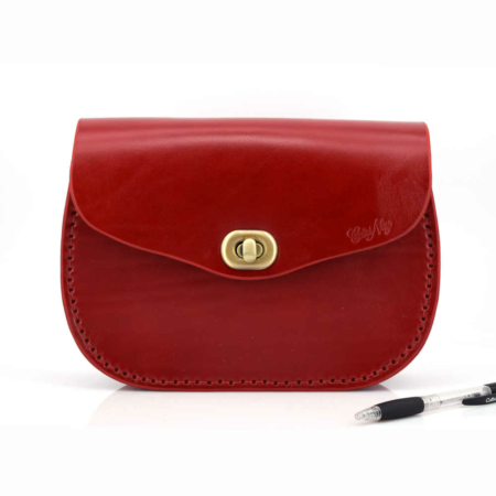 Sac pour femme en cuir rouge à bandoulière "Cerise" - tourniquet